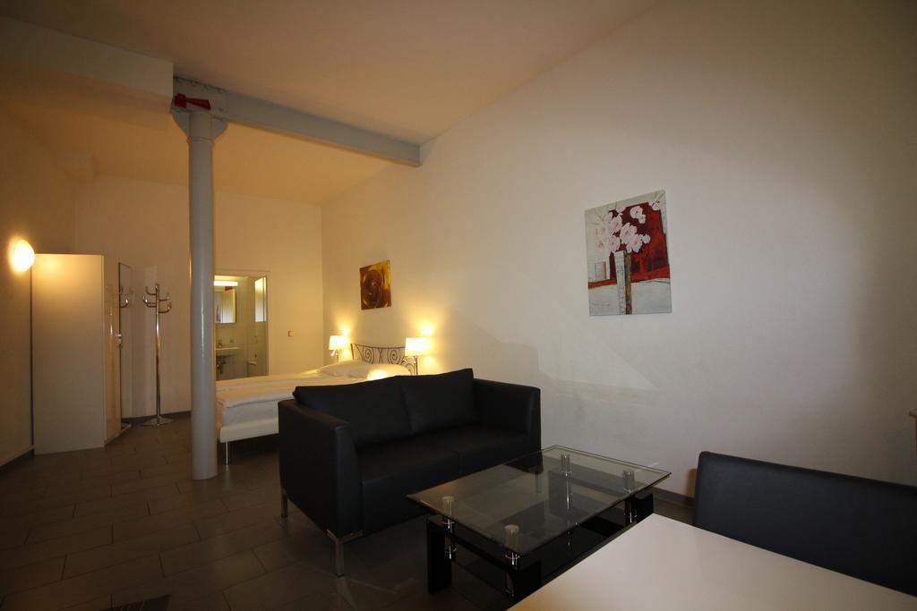 Swiss Star Oerlikon Inn Zurich Exterior photo