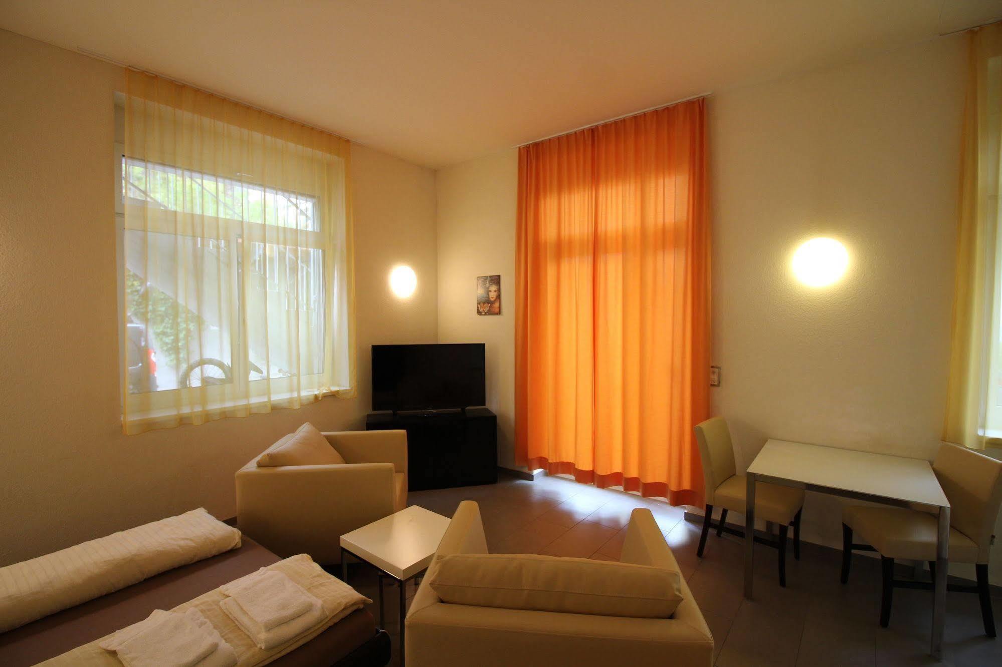 Swiss Star Oerlikon Inn Zurich Exterior photo