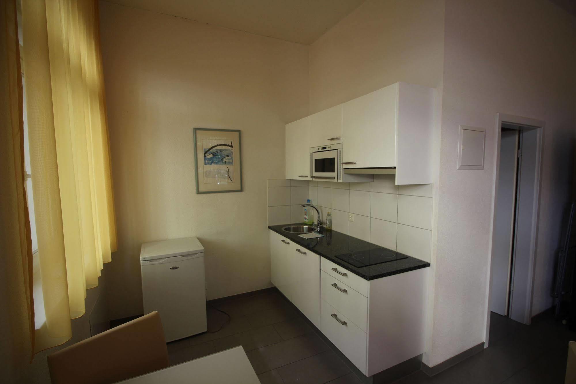 Swiss Star Oerlikon Inn Zurich Exterior photo